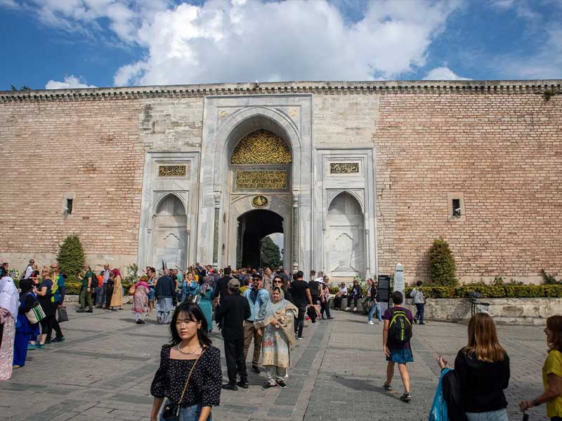 Topkapi Palace tourists Istanbul